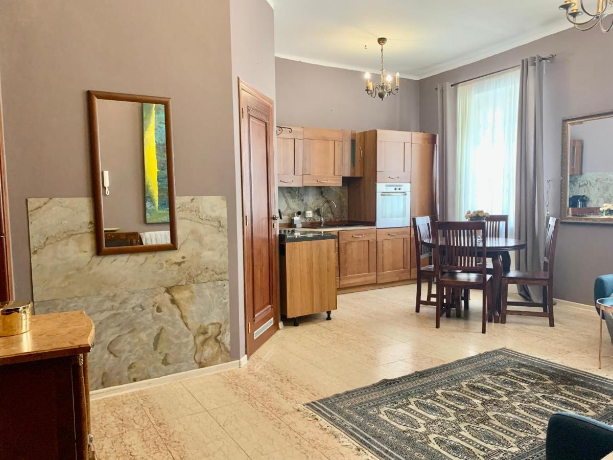 Beautiful And Charming Apartment In The Heart Of The Old Town Warschau Buitenkant foto